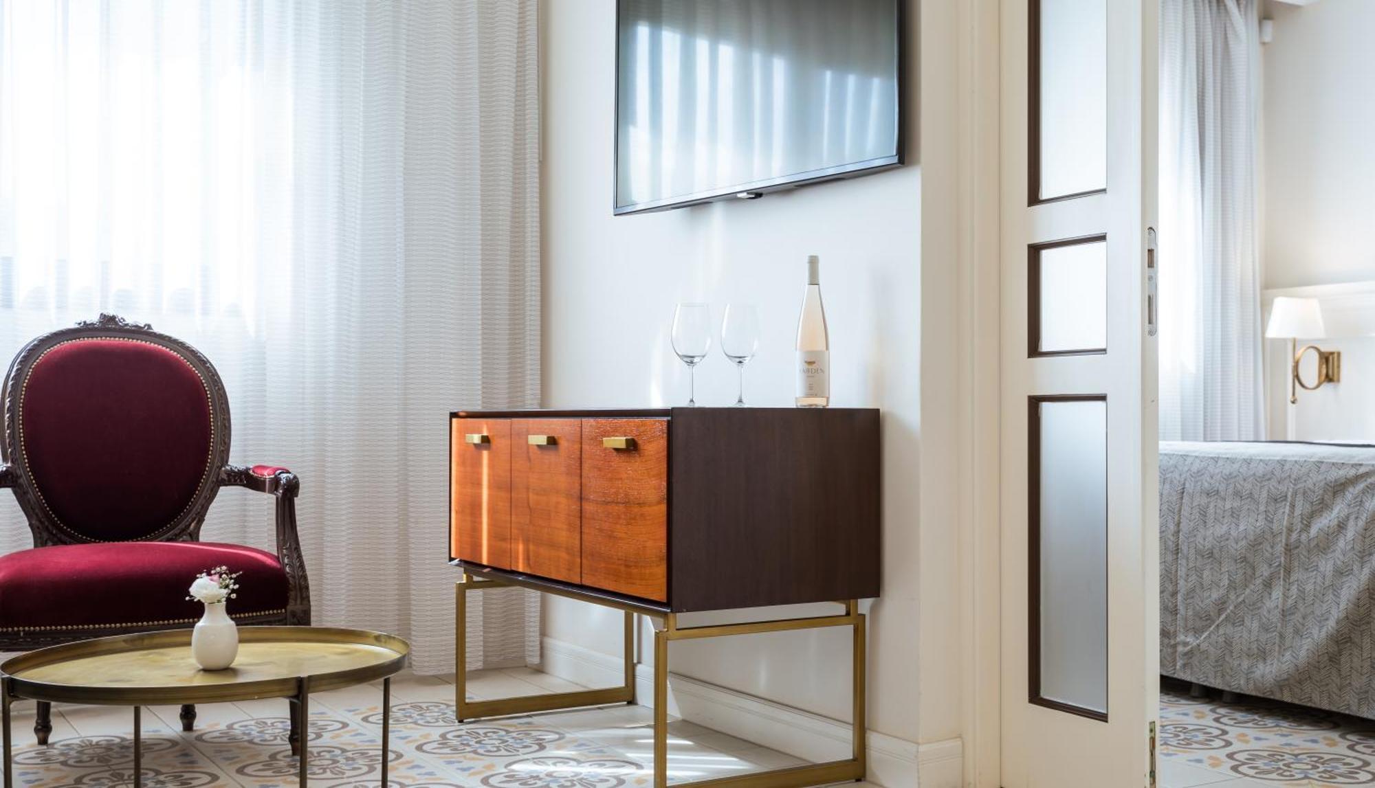 Hotel Edmond Luxury & Rosh Pinna